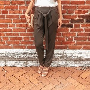 Olive paper bag pants size XS